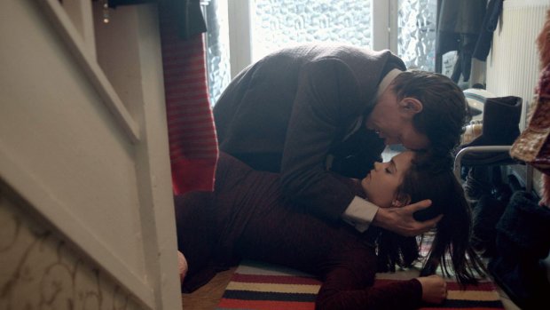 Doctor Who The Bells of Saint John The Doctor and Clara new preview pictures